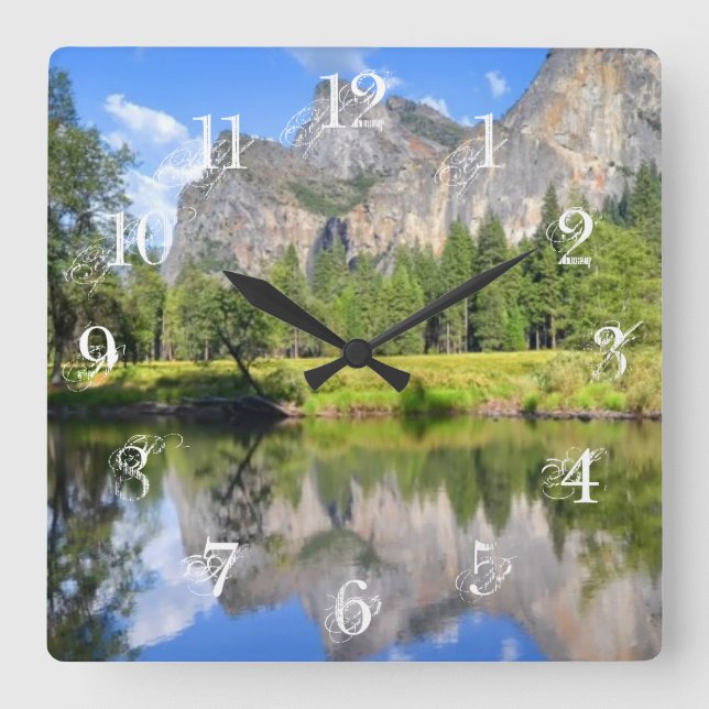 Yosemite-Reflexion Quadratische Wanduhr (Vorderseite)