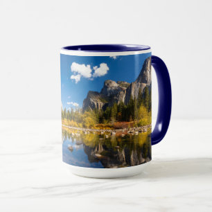 Yosemite-Tal im Fall Tasse