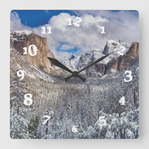 Yosemite-Tal im Schnee Quadratische Wanduhr