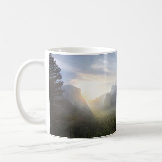 Yosemite Valley Sonnenaufgang vom Inspirationspunk Tasse (Links)