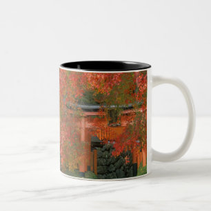 Yoshimine-Tempel, Nagaoka, Kyoto, Japan Zweifarbige Tasse