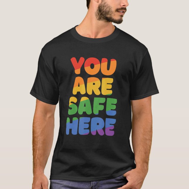You Are Safe With Me Rainbow Pride Lgbtq Gay Trans T-Shirt (Vorderseite)
