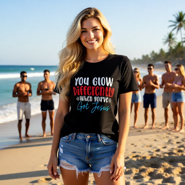 You Glow Differently When You've Got Jesus Tri-Blend Shirt (Von Creator hochgeladen)