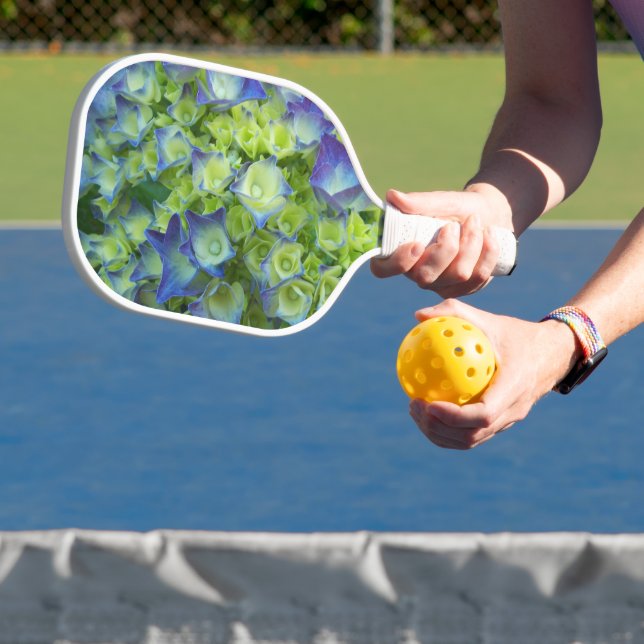 Young Blue Hydrangea Blooms Floral Pickleball Schläger (InSitu)