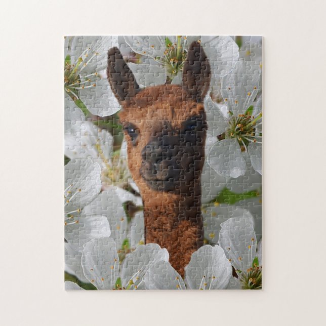 Young Brown Alpaca in White Blossoms, Puzzle (Vertikal)