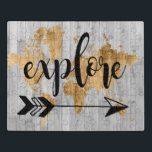 Young Explorer V Puzzle<br><div class="desc">Ein niedliches Design mit einem goldenen Textsatz und einer Goldkarte der Welt auf einem grauen Hintergrund. Künstler: Studio W</div>