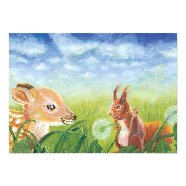 Young Fawn and Eichhörnchen on Spring Meadow Fotodruck (Vorne)