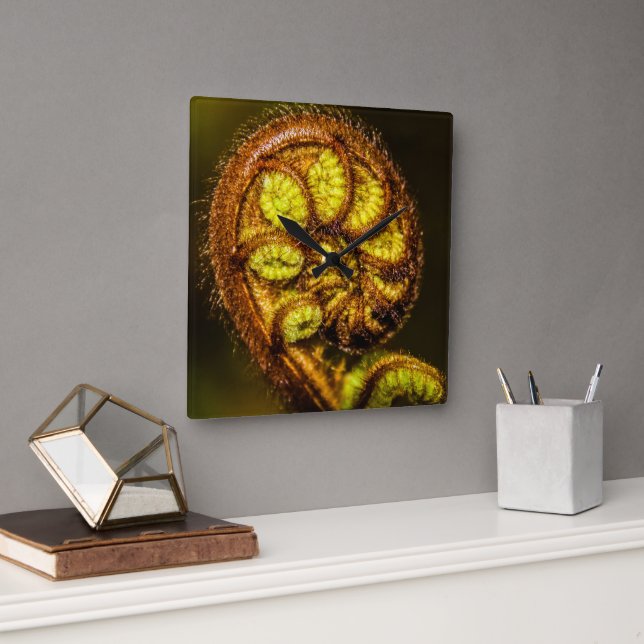Young Fern Blätter Quadratische Wanduhr (Büro)