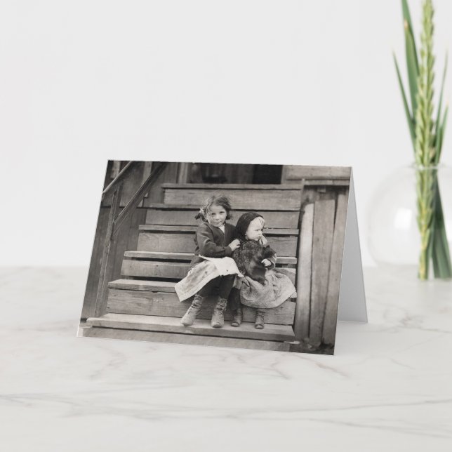 Young Girl Kümmerte für ihre Schwester, 1911 Karte (Vorderseite)