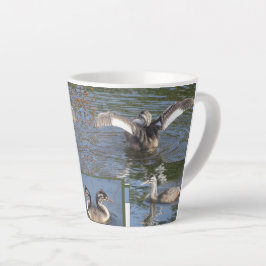 Young Grebe Birds Design Latte Tasse