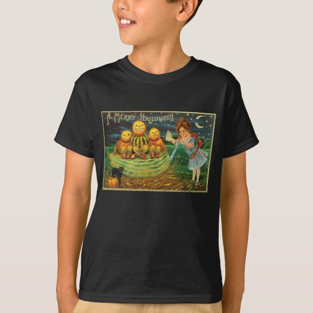 Young Hexe's Brew: Pumpkin Men on Magick Altar T-Shirt (Vorderseite)
