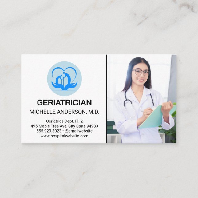 Young Lady Medical Doctor | Geriater Visitenkarte (Vorderseite)