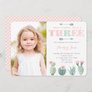 Young Wild and Three Girl Cacti Picture Einladung