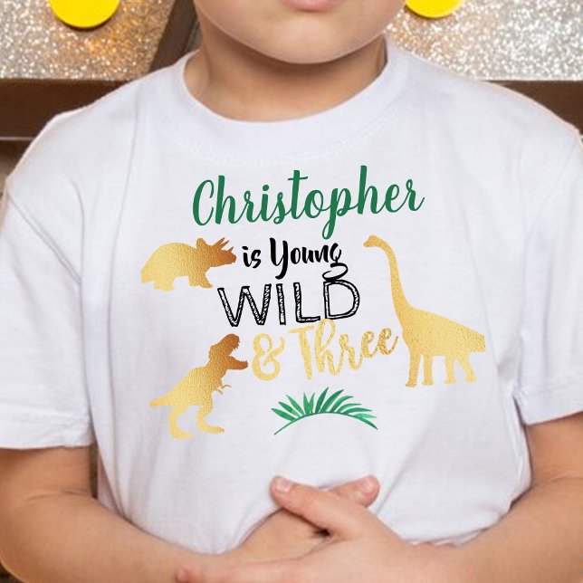 Young Wild & Three Dinosaur Boys 3rd Birthday Kleinkind T-shirt (Von Creator hochgeladen)