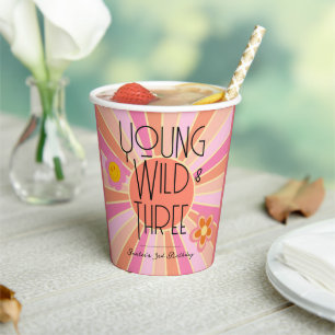 Young, Wild & Three   Geburtstagskuppen   Rosa Pappbecher