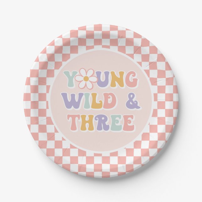 Young Wild Three Groovy Pink Daisy Schachbrett Pappteller (Vorderseite)