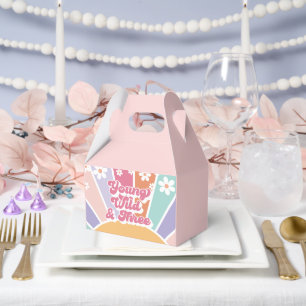 Young Wild Three Retro Sunshine Rainbow Daisy Geschenkschachtel