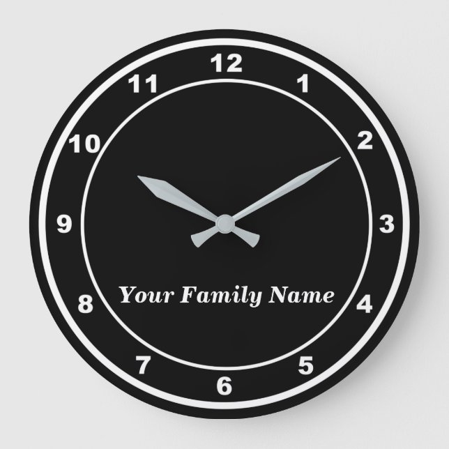 Your Family Name on Black Round Wall Clock Große Wanduhr (Vorderseite)
