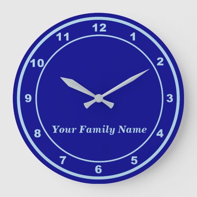 Your Family Name on Blue Round Wall Clock Große Wanduhr (Vorderseite)
