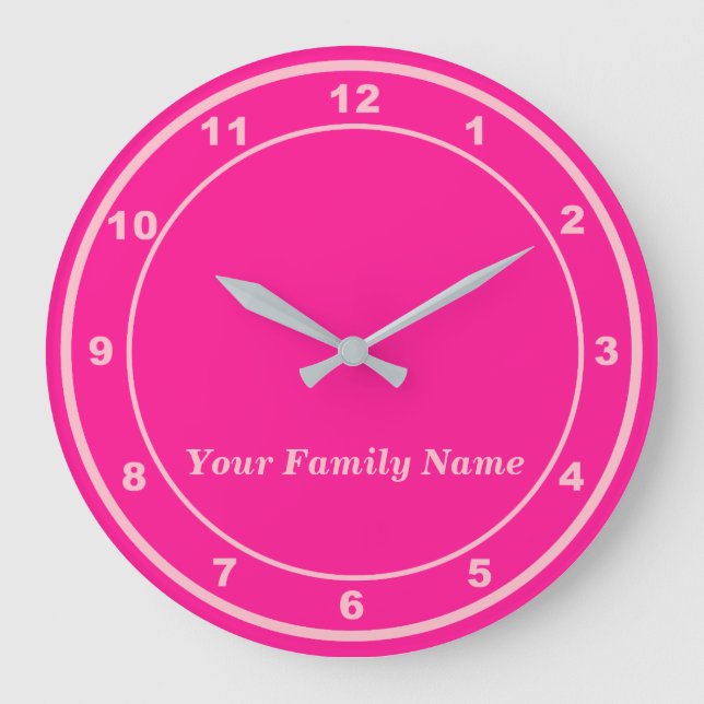 Your Family Name on Pink Round Wall Clock Große Wanduhr (Vorderseite)