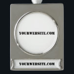 YourWebSite.com Banner-Ornament Silber<br><div class="desc">"YourWebSite.com" Ersetzen Sie die .com-Adresse durch Ihre Webadresse. Fügen Sie einen anderen Slogan oder Text hinzu.</div>