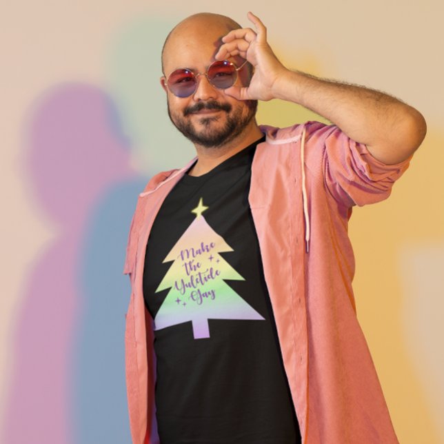 Yuletide Gay Pastel Rainbow T-Shirt (Von Creator hochgeladen)