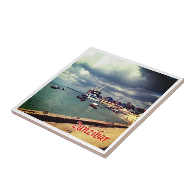 Z007 ZANZIBAR, Fähre angedockt, Tansania, Fliese (Seite)