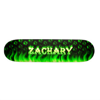 Zachary Skateboard grünes Feuer und Flammen Design
