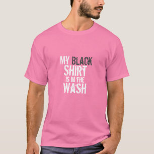 Zacken Sie mein schwarzes Shirt ist in der Wäsche