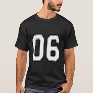 Zahl 06 06 in Schwarz-weiß und grau T-Shirt