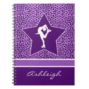 Zahl Skater mit lila Cheetah-Druck und Monogramm Notizblock