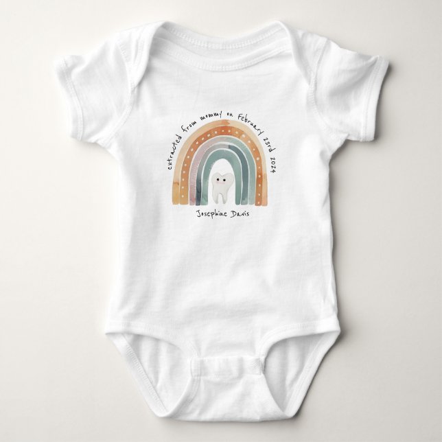 Zahnarzt oder Zahnarzthygiene Junge Mutter Baby On Strampler (Vorderseite)