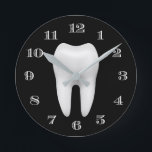 Zahnarztbüro Zahnpflege Weiße Zahnstange Schlicht  Runde Wanduhr<br><div class="desc">Zahnarztbüro Zahnpflege White Tooth Schlichte schwarze Uhren.</div>