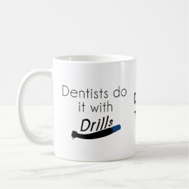 Zahnärzte machen es mit Übungen Tasse