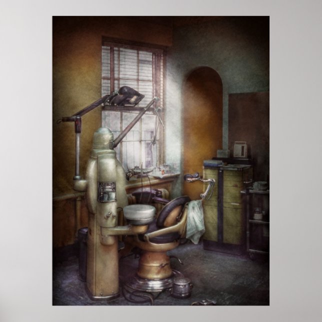 Zahnärztin - Zahnarztpraxis um die 40er Jahre Poster (Vorne)