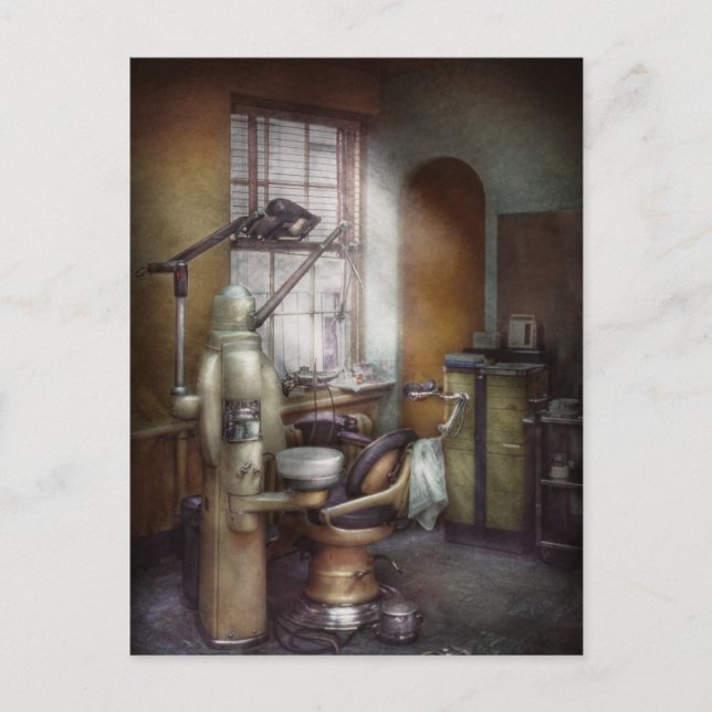 Zahnärztin - Zahnarztpraxis um die 40er Jahre Postkarte (Vorderseite)