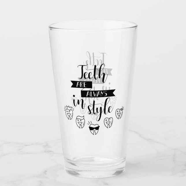 Zähne sind immer in der Art Glas (Vorderseite)