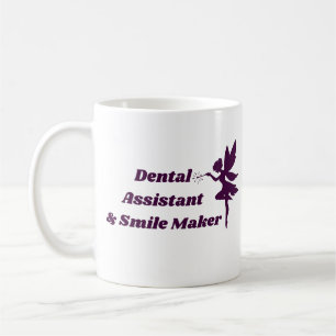 Zahnmedizinische Fachangestellte & Lächeln Machend Kaffeetasse