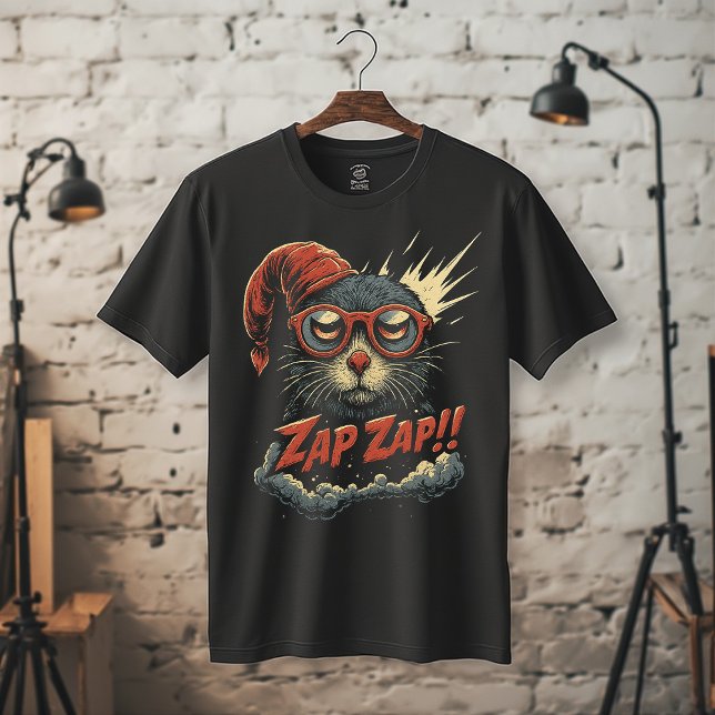Zap Zap!! Funny Retro Critter Cartoon | Bold Comic T-Shirt (Von Creator hochgeladen)