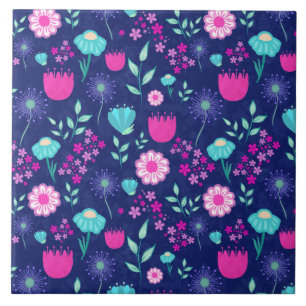 Zarte Blumen und botanische Details Fliese