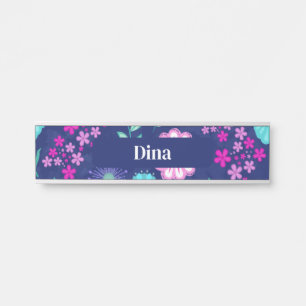 Zarte Blumen und botanische Details Türschild