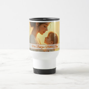 Zarte mütterliche Liebe im blühenden Licht Reisebecher