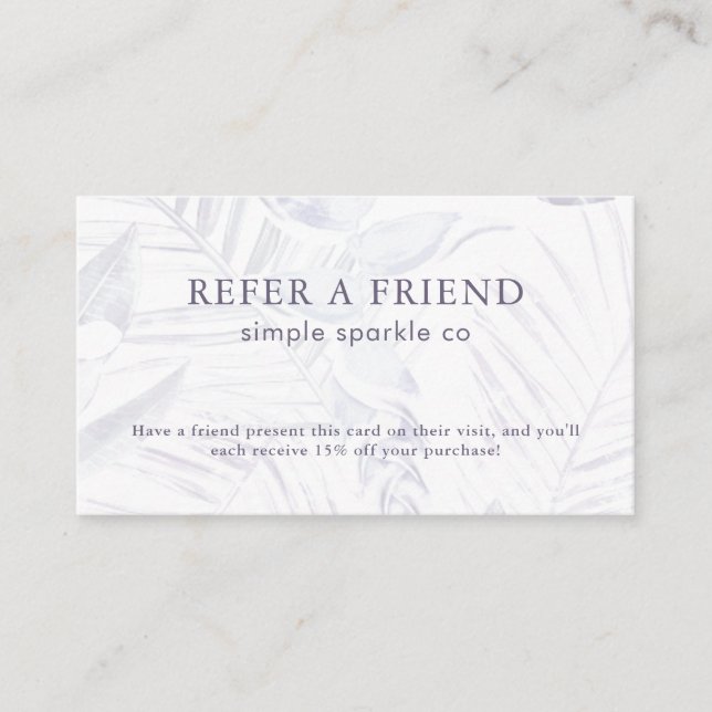 Zarter Pflaume und weißer Palmenblätterprint Empfehlungskarte (Vorderseite)