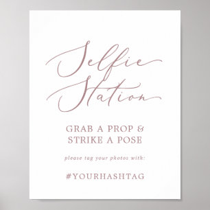 Zartes Roségold-Selfie-Station-Hashtag-Schild Poster