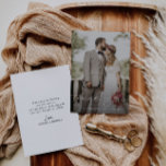 zartes Schreiben Hochzeit danke Foto<br><div class="desc">Ein schönes zartes Skriptdesign mit einem wunderschönen Bild der Braut und des Bräutigams. Fügen Sie eine persönliche Danksagung an der Rückseite.</div>