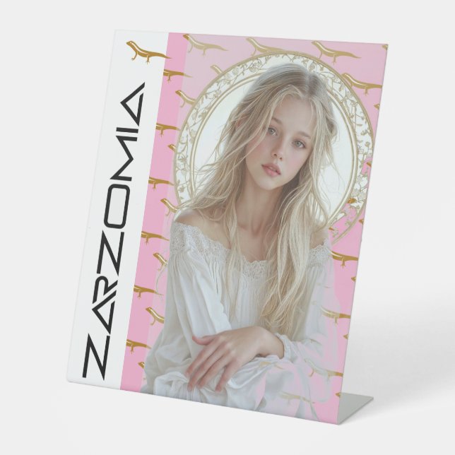 ZARZOMIE SOCKELSCHILD (Vorderseite)