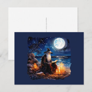 Zauberer beim Lesen eines Buches - Wicca Halloween Postkarte