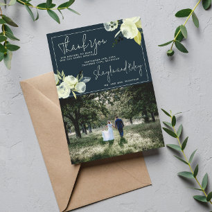 Zauberhafte Blumenblütenhochzeit mitten in der Nac Dankeskarte