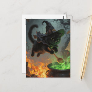 Zauberhafte schwarze Hexenkatze beim Brauen von Tr Postkarte