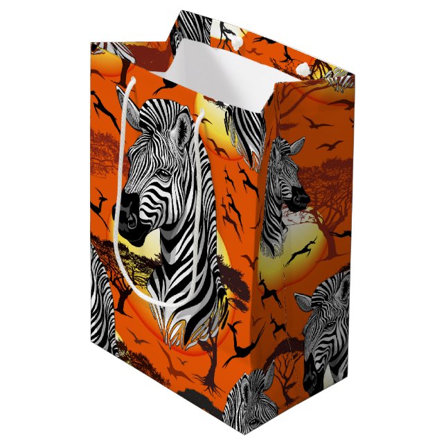 Zebra African Savanna Wild Animal Mittlere Geschenktüte (Vorderseite Schrägansicht)